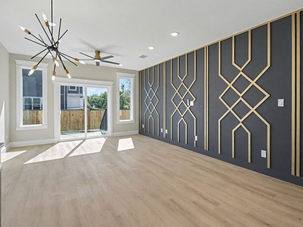 5000 Higgins Street A and B, Houston TX 77033