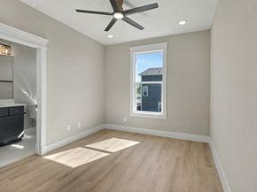 5000 Higgins Street A and B, Houston TX 77033