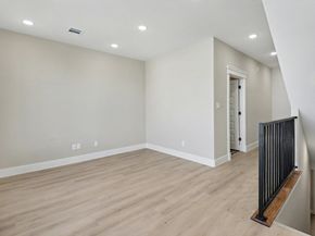 5000 Higgins Street A and B, Houston TX 77033