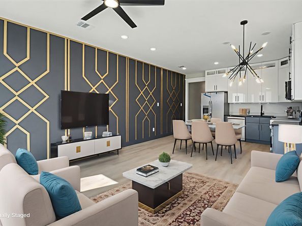 5000 Higgins Street A and B, Houston TX 77033