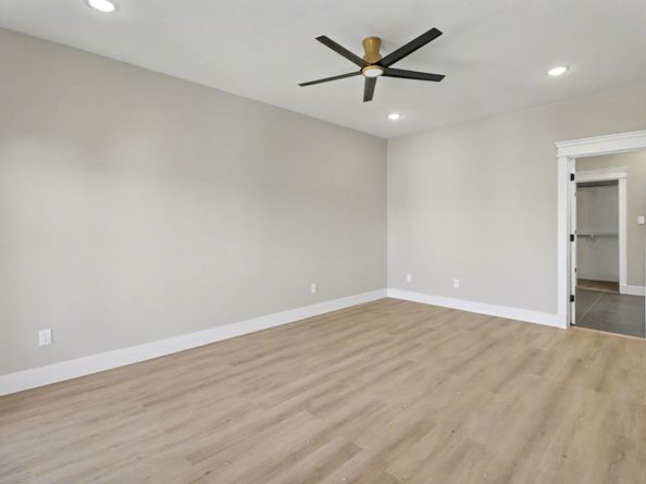 5000 Higgins Street A and B, Houston TX 77033