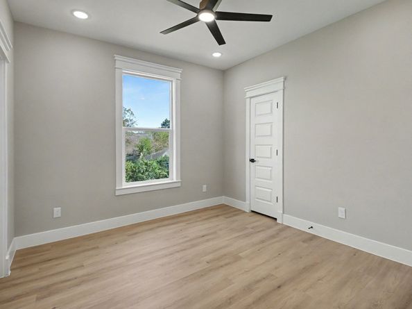 5000 Higgins Street A and B, Houston TX 77033