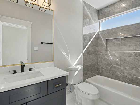 5000 Higgins Street A and B, Houston TX 77033