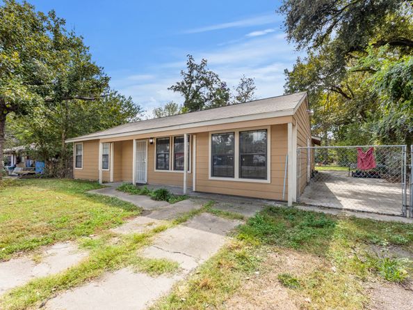 130 Airway Drive, Houston TX 77037
