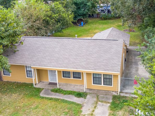 130 Airway Drive, Houston TX 77037