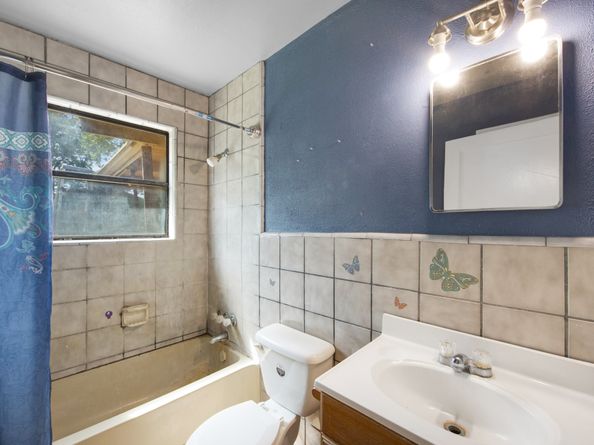 130 Airway Drive, Houston TX 77037