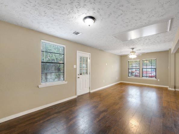 130 Airway Drive, Houston TX 77037