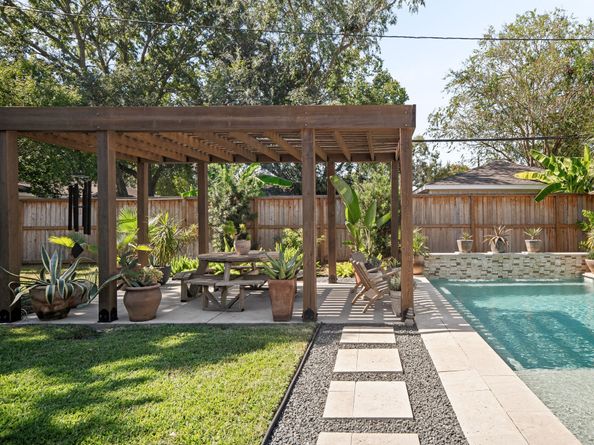 8010 Mullins Drive, Houston TX 77081