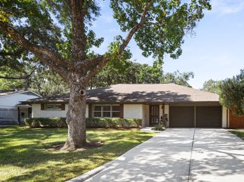 8010 Mullins Drive