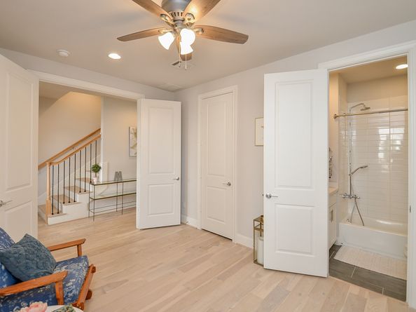 2419 W Kolbe Lane, Houston TX 77080
