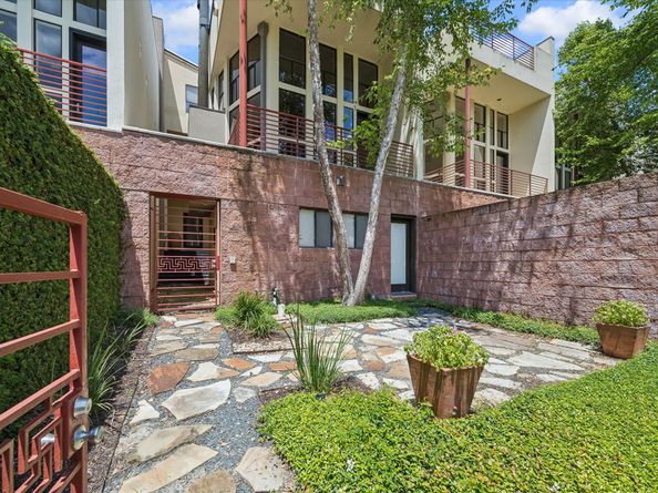 6322 Haskell Street B, Houston TX 77007