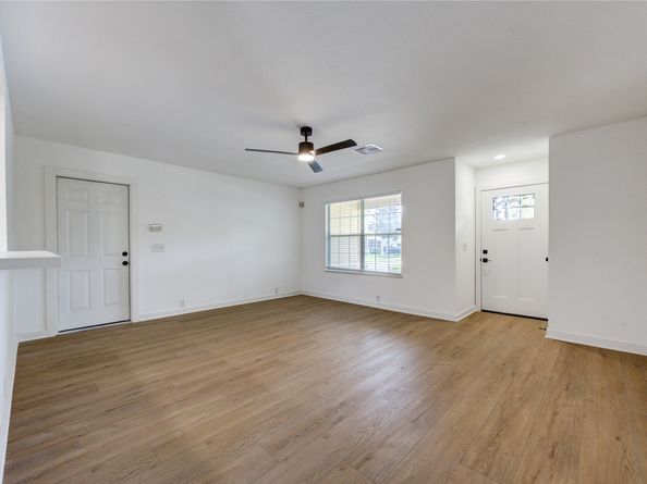 902 Eagles Glide Drive, Houston TX 77090