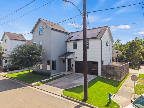 3317 Arlington Street, Houston TX 77018
