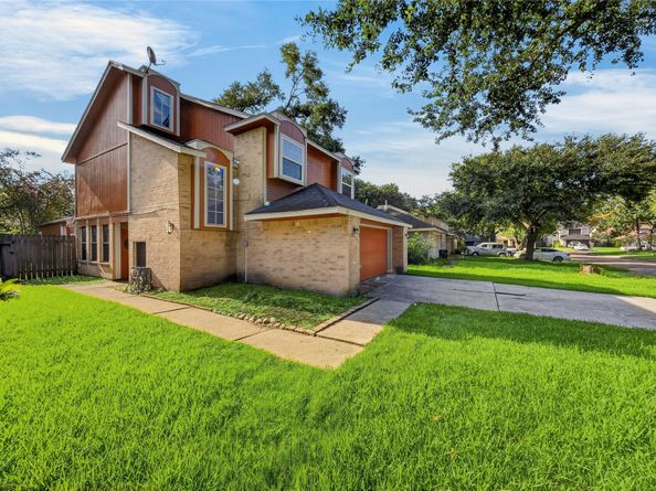 16618 Quiet Trail Drive, Humble TX 77396