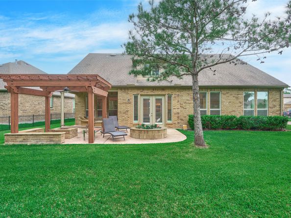 230 Connemara Drive, The Woodlands TX 77382