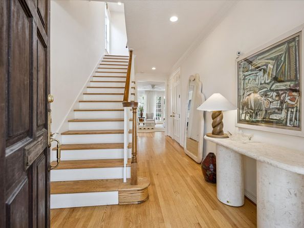 5591 Beverlyhill Street, Houston TX 77056