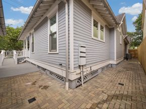 700 E 9th Street, Houston TX 77007