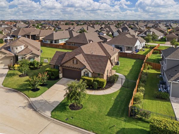 10707 Hilltop Harbor Way, Cypress TX 77433