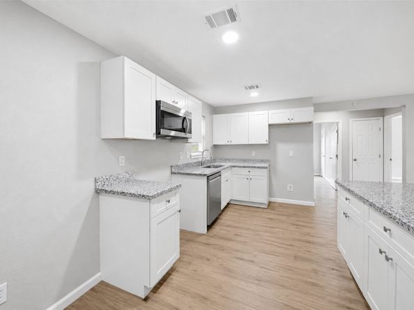 6403 Gainesville Street, Houston TX 77020