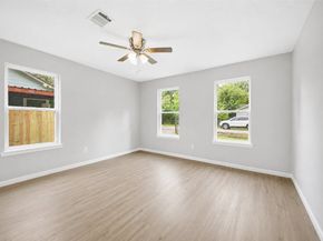 6403 Gainesville Street, Houston TX 77020
