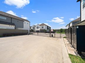 2309 Silva Park Lane, Houston TX 77091