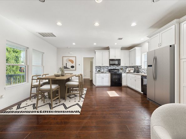 7047 Avenue E, Houston TX 77011