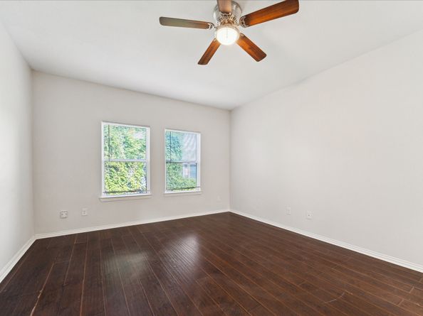 7047 Avenue E, Houston TX 77011