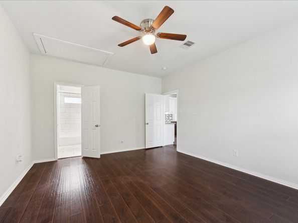 7047 Avenue E, Houston TX 77011