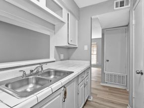 201 W Rosamond Street 41, Houston TX 77076
