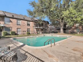 201 W Rosamond Street 41, Houston TX 77076