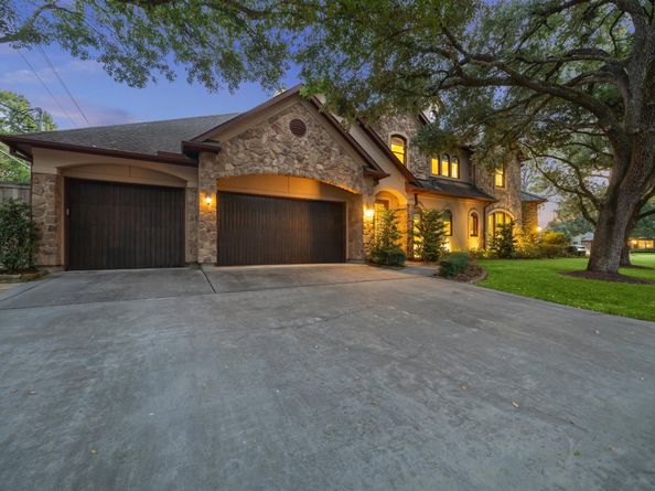170 Plantation Road, Houston TX 77024