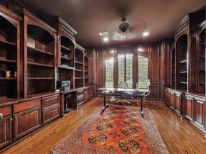 170 Plantation Road, Houston TX 77024