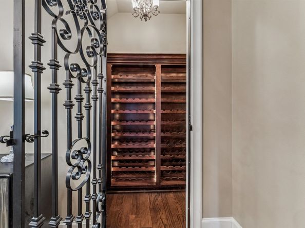 170 Plantation Road, Houston TX 77024