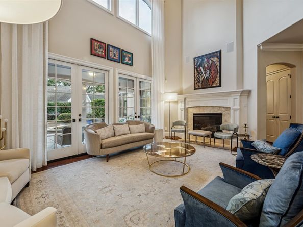 170 Plantation Road, Houston TX 77024