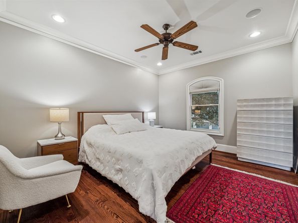 170 Plantation Road, Houston TX 77024