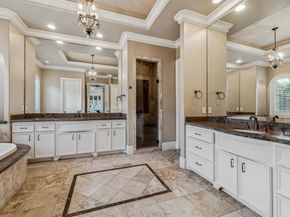 170 Plantation Road, Houston TX 77024