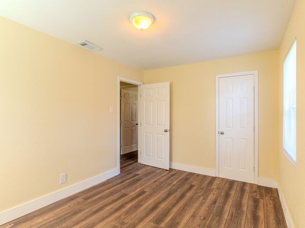 1114 Blackwood Avenue, Houston TX 77032