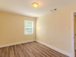 1114 Blackwood Avenue, Houston TX 77032