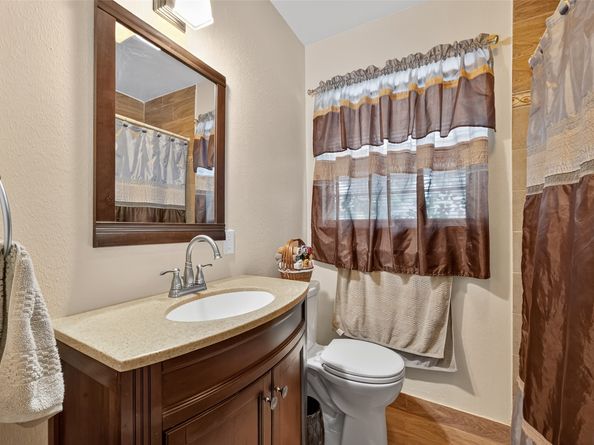 5658 Berry Creek Drive, Houston TX 77017