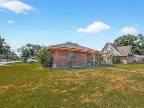 5658 Berry Creek Drive, Houston TX 77017