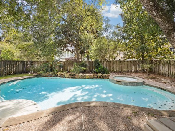 15 Redland Place, Spring TX 77382