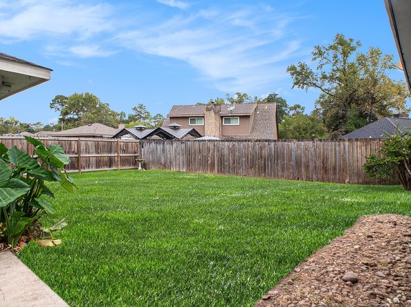 3819 Golden Lake Drive, Kingwood TX 77345