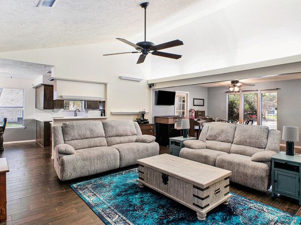 3819 Golden Lake Drive, Kingwood TX 77345
