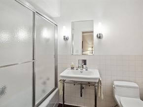 2005 Claremont Lane, Houston TX 77019