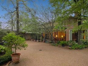 2005 Claremont Lane, Houston TX 77019