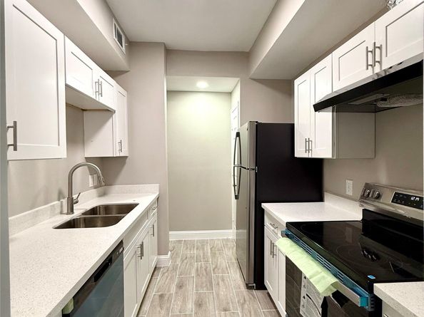 9707 Richmond Avenue 73, Houston TX 77042