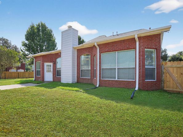 18418 Lakeview Circle, Houston TX 77084