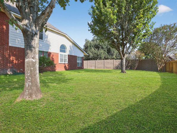 18418 Lakeview Circle, Houston TX 77084