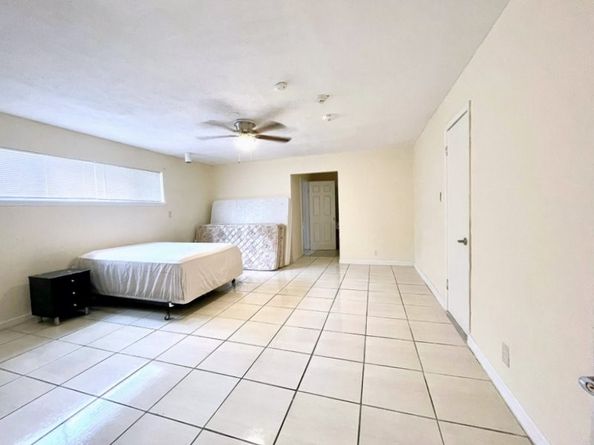 8223 Bellaire Boulevard, Houston TX 77036