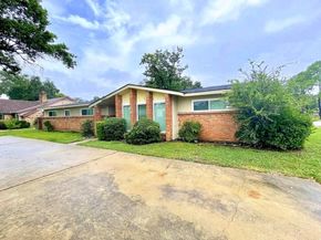 8223 Bellaire Boulevard, Houston TX 77036